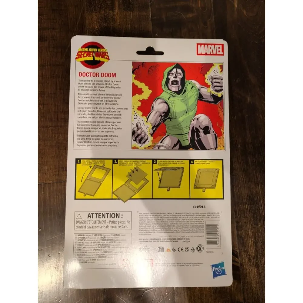 Doctor Doom Secret Wars Marvel Legends Retro Cardback Comics Version Hasbro